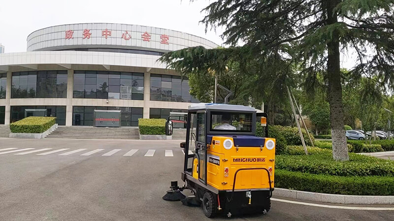 市政掃地車,封閉式掃地機,電動掃地機