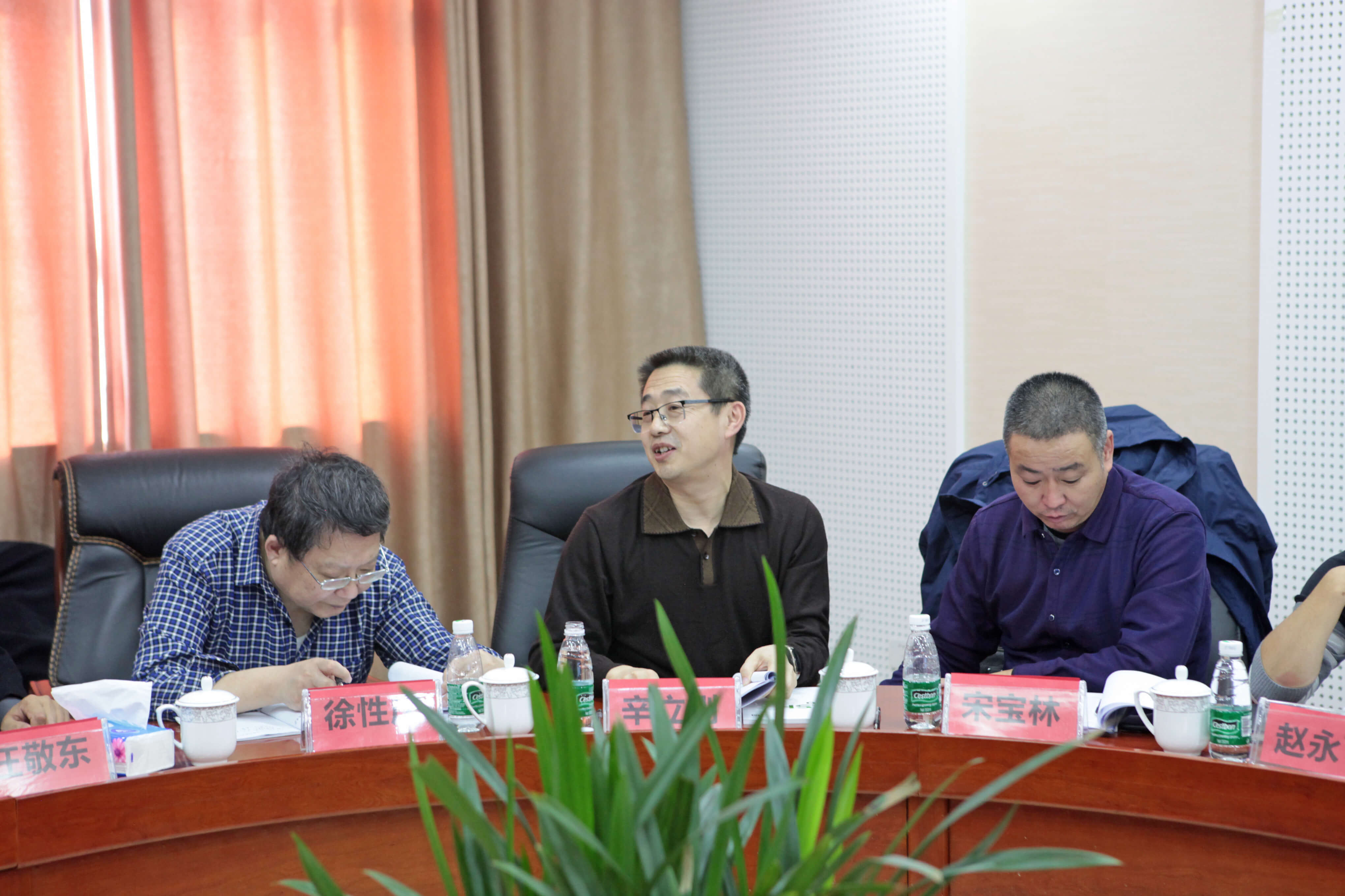 上海掃地車,保潔設備,小型四輪保潔機具