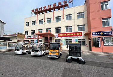 黃梅村黨群服務(wù)中心四輪路面養(yǎng)護(hù)車MN-H51、240L四輪掃路車MN-S1800案例